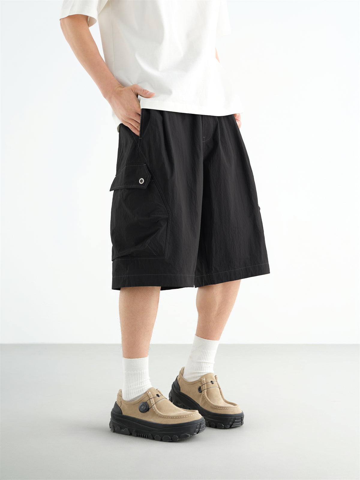 Men's Utility Cargo Shorts with 3D Pockets