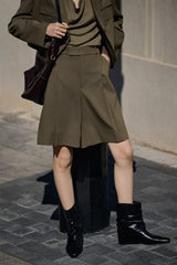 Women's Pleated Knee-Length Trousers