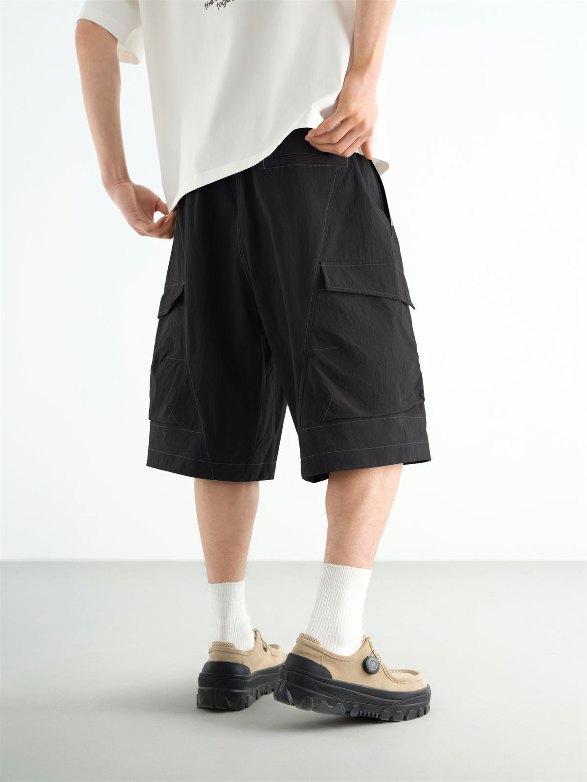 Men's Utility Cargo Shorts with 3D Pockets