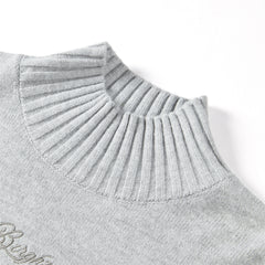 Women's Mock Neck Embroideried Pullover