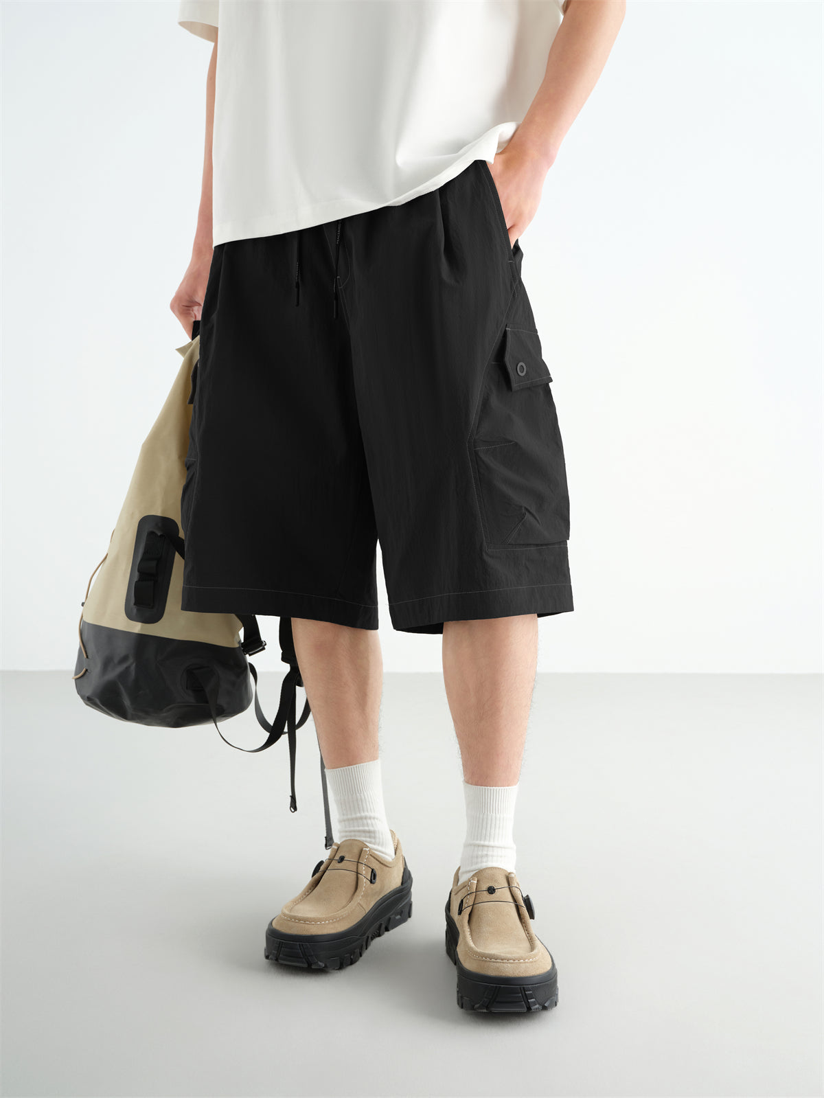 Men's Utility Cargo Shorts with 3D Pockets