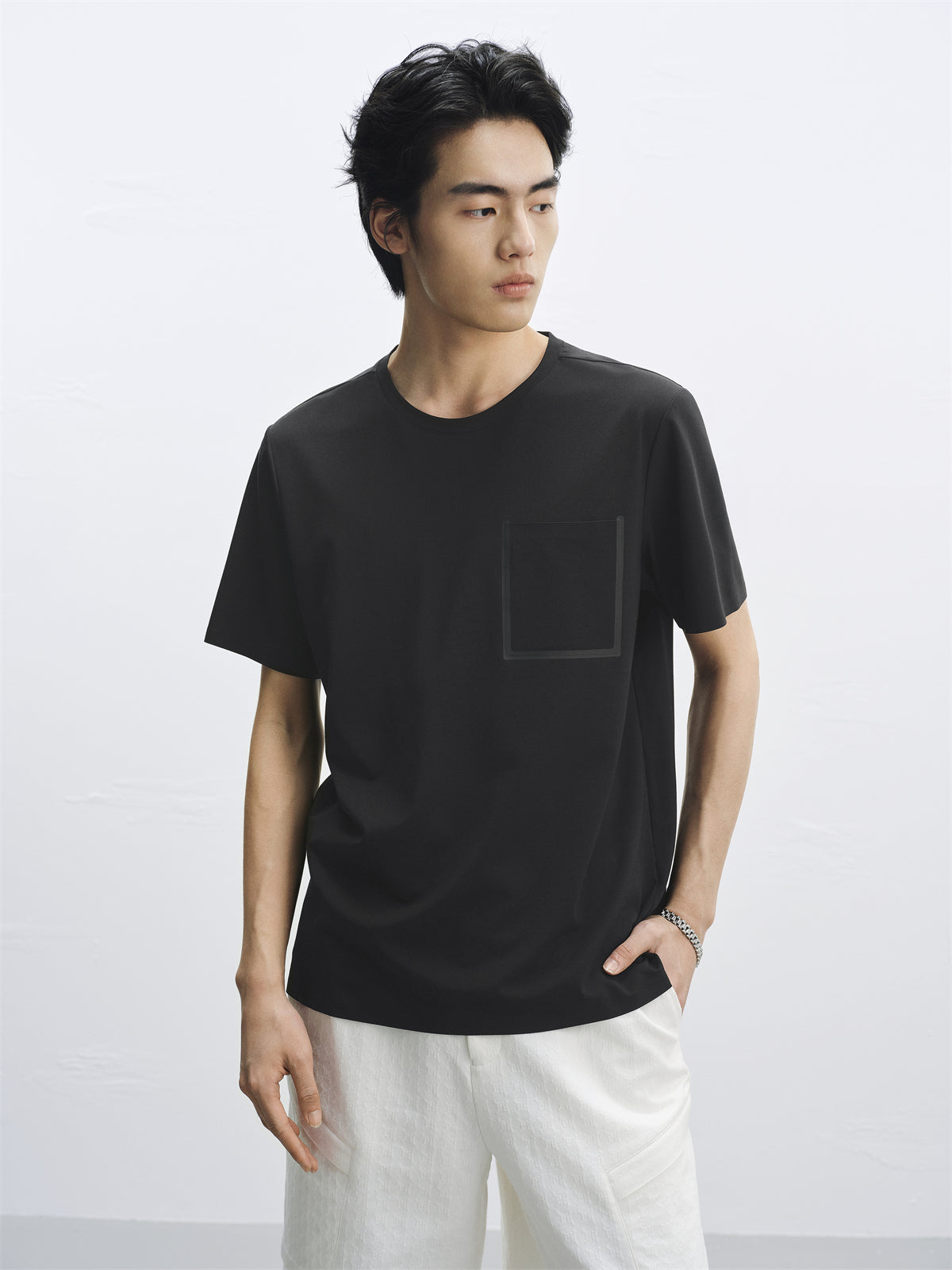 Men's Solid T-Shirt with Bonded Pocket