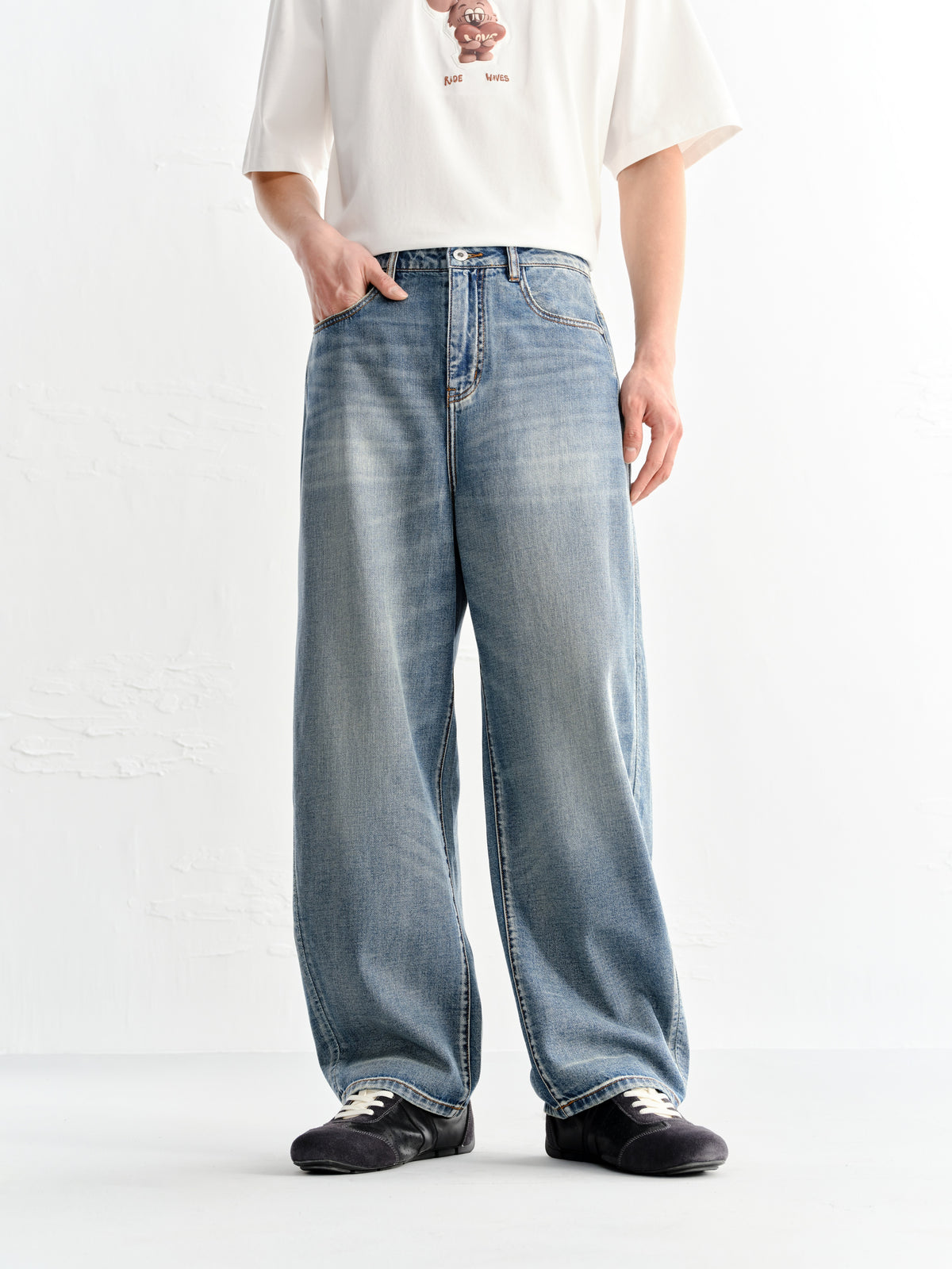 Men's Cotton Washed Straight-Leg Jeans
