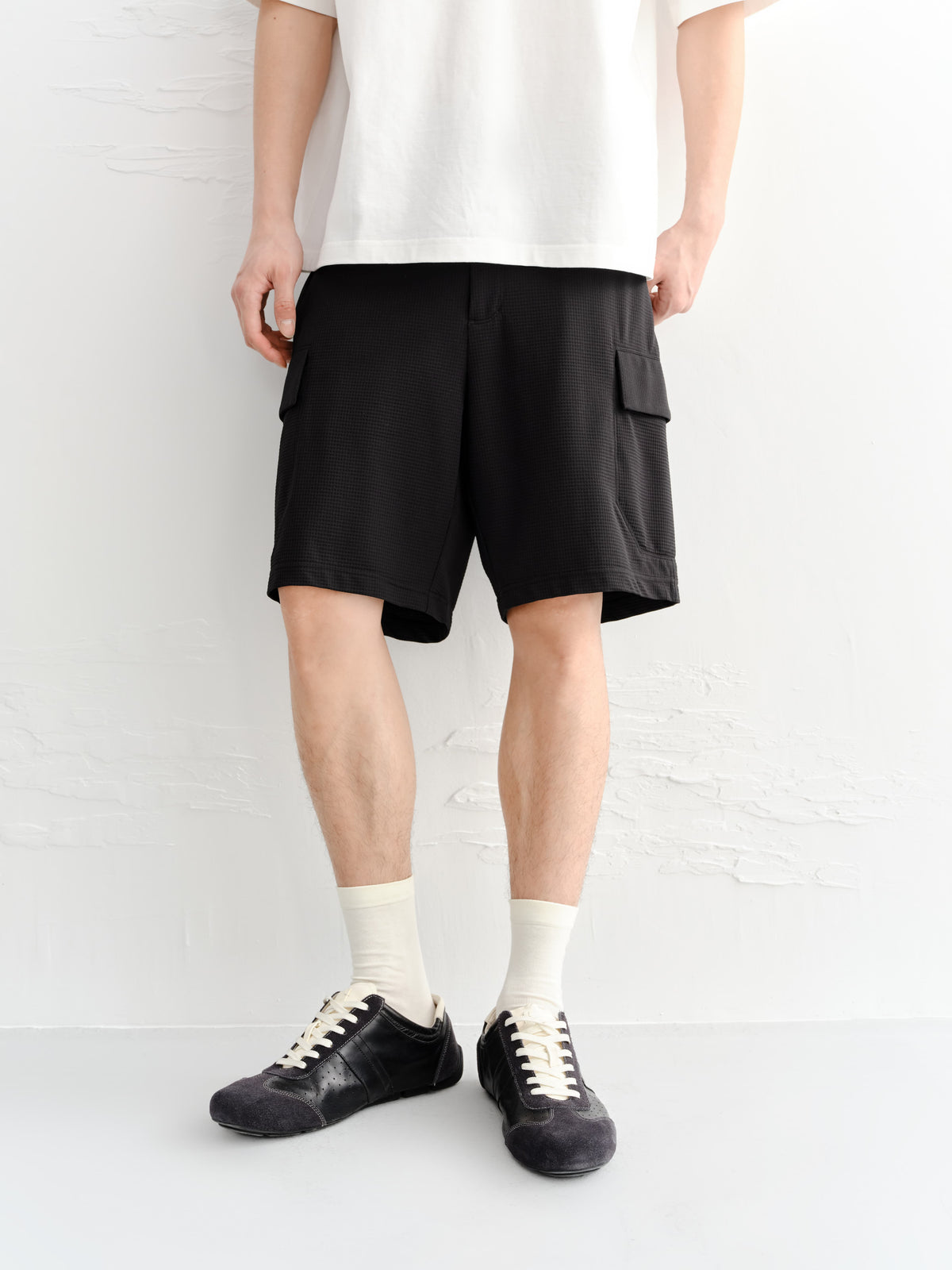 Men's Textured Patch Pocket Cargo Shorts