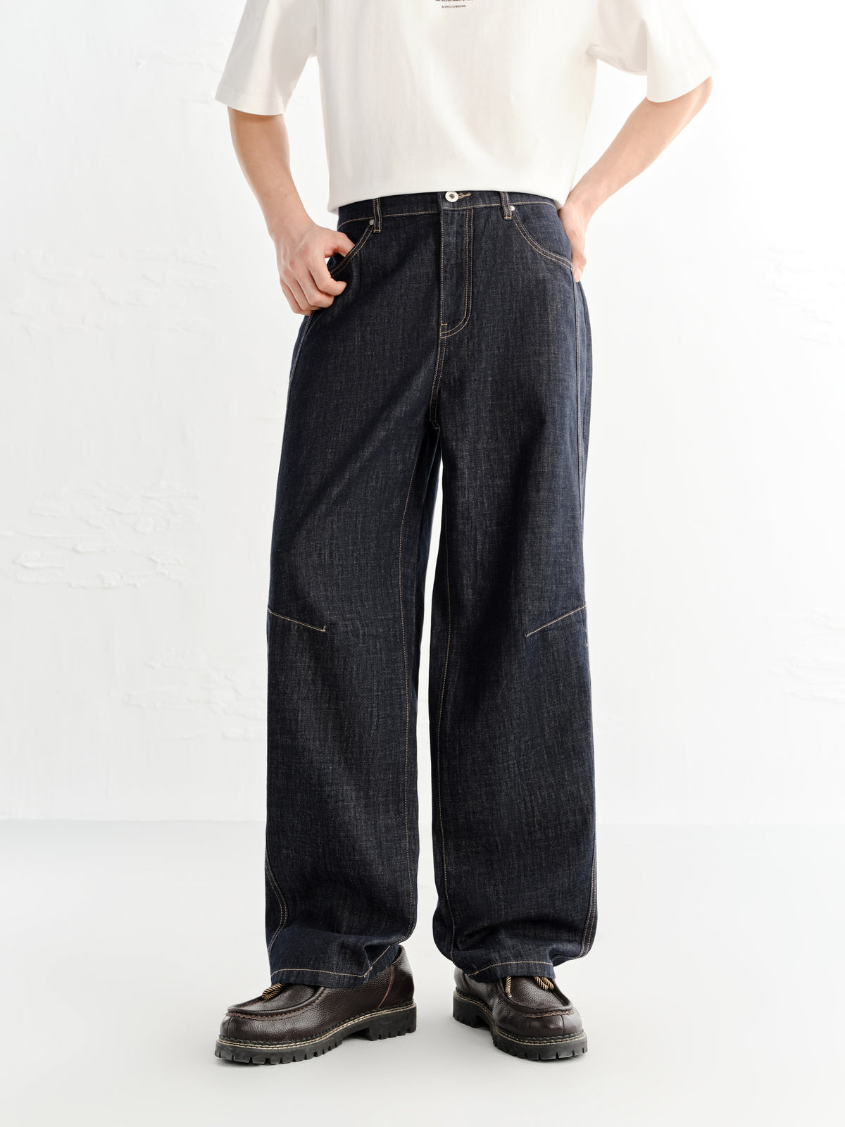 Men's Cotton-Blend Washed Tapered Jeans