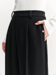 Women's Pleated Tapered Pants