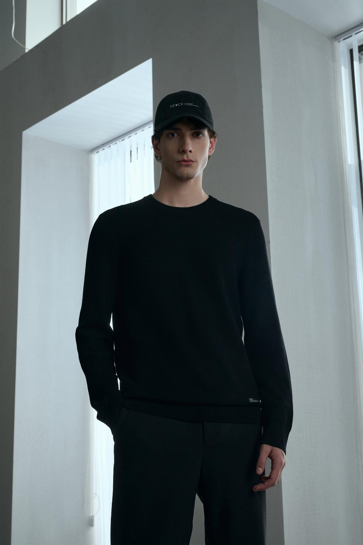 Men's Slim Fit Pullover Sweater