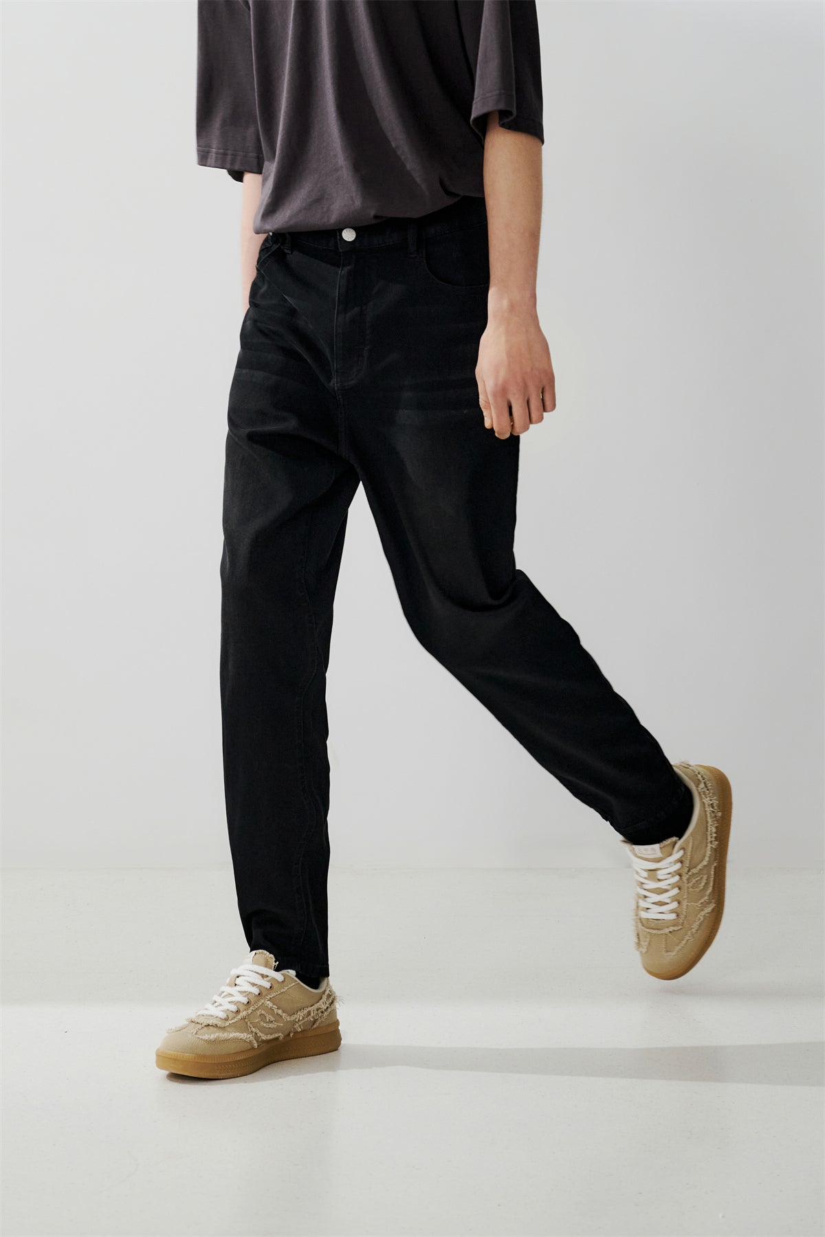 Men's Tapered Jeans with Stitched Label