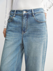 Women's Distressed Washed  Jeans