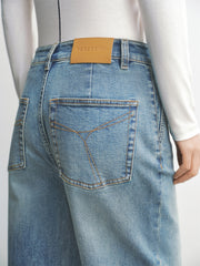 Women's Distressed Washed  Jeans