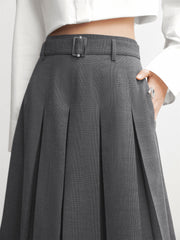 Women's Cropped Pleated Plaid Trousers