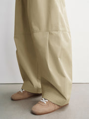 Women's Pleated Oversized Banana Pants