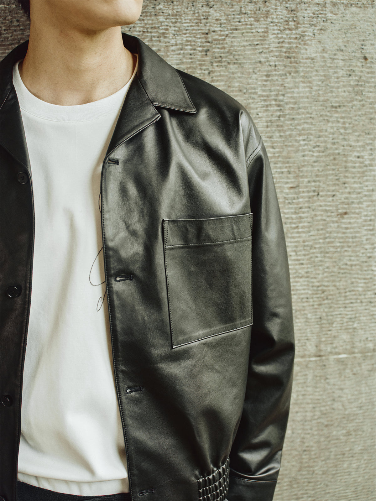 Men's Short Cuban-Collar Leather Jacket