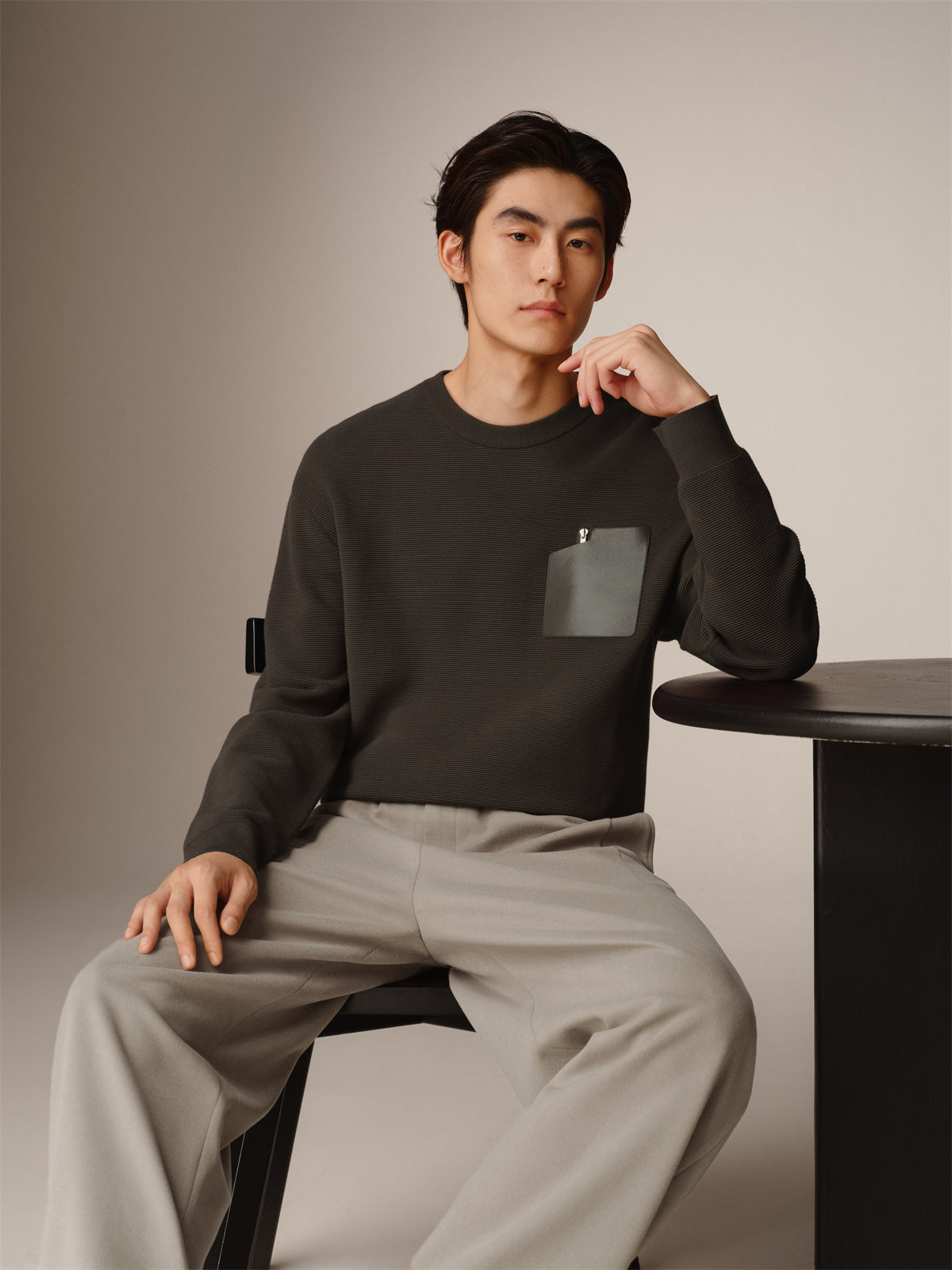 Men's Solid Knit Sweater with PU Pocket