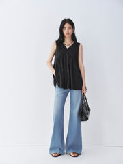 Women's V-Neck Tonal Jacquard Top