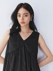 Women's V-Neck Tonal Jacquard Top