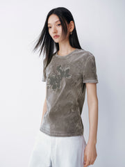 Women's velvet graffiti print regular shoulder T-shirt