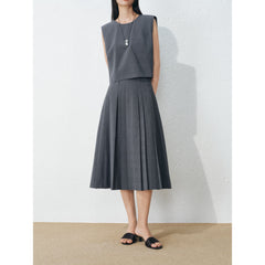 Women's Commute-Style Vest and Pleated Skirt Set