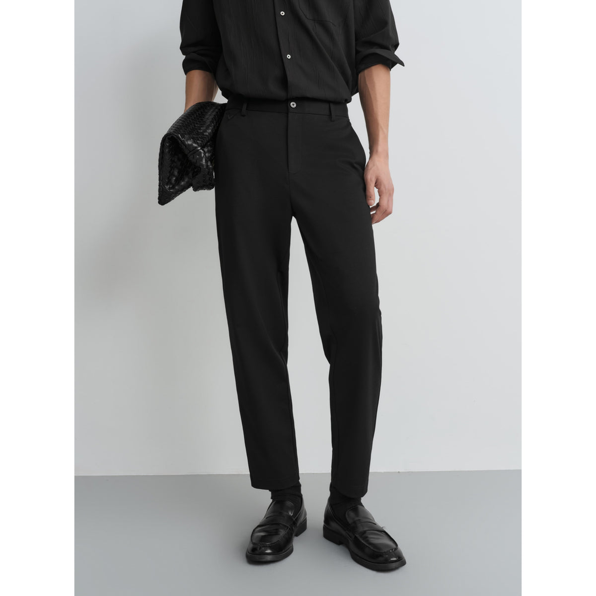 Men's Casual Tapered Black Drape-Fit Trousers