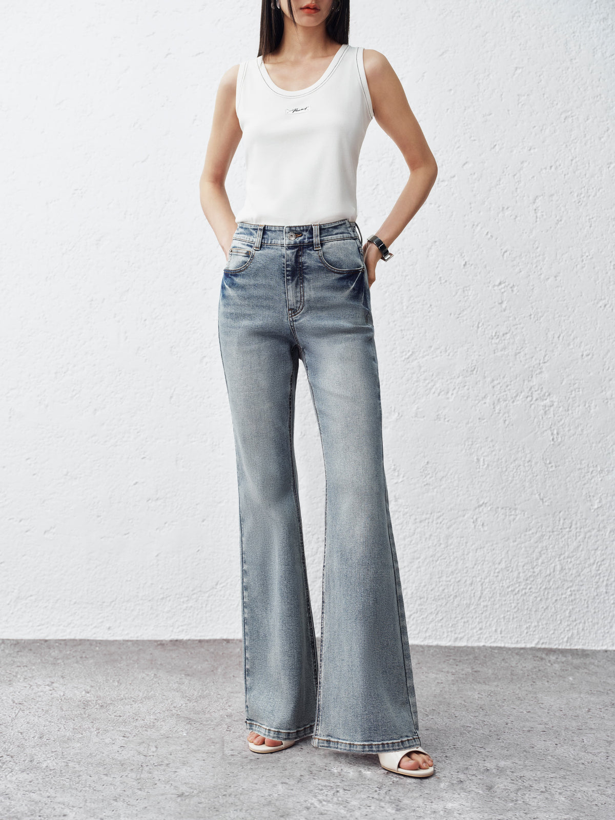 Women's Vintage High-Waisted Flared Jeans