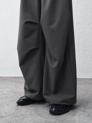 Women's Pleated Oversized Cargo Pants
