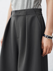Women's Pleated Oversized Cargo Pants