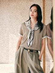 Women's short-sleeve U-neck knit top with scarf