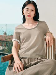Women's short-sleeve U-neck knit top with scarf