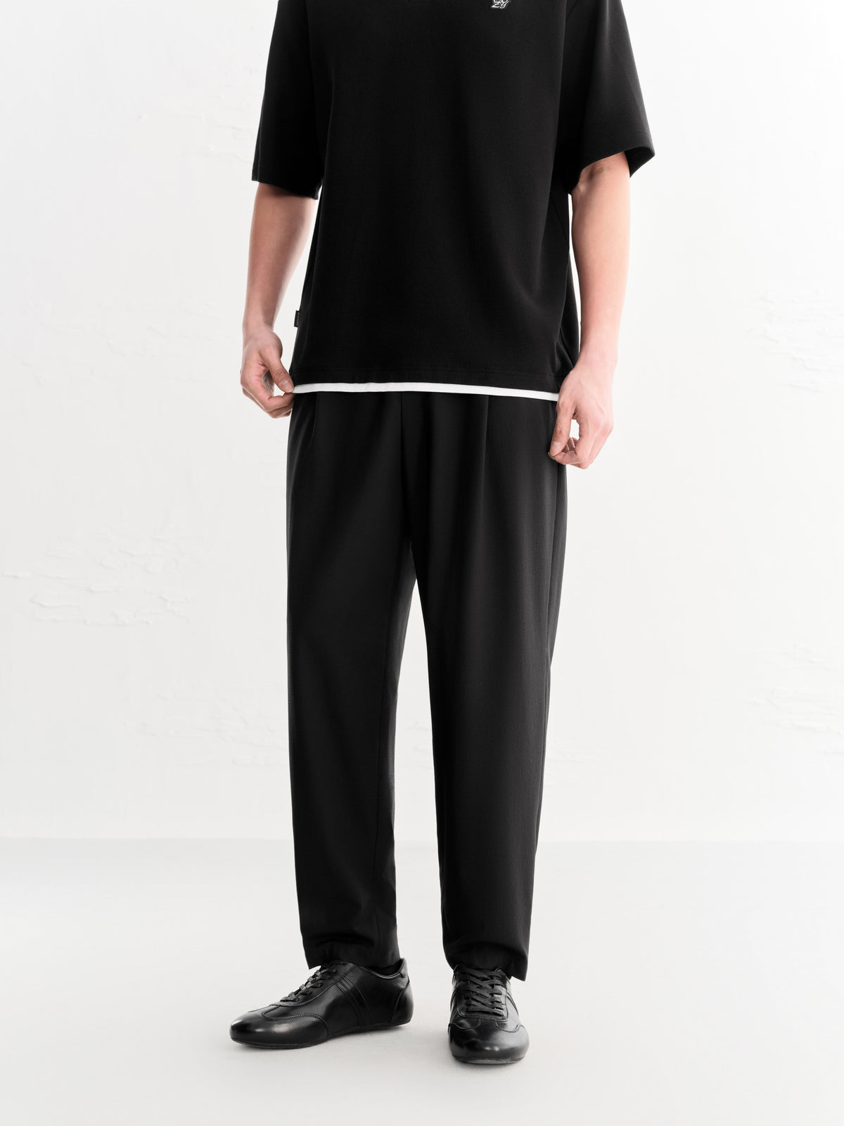 Men's tapered casual pants