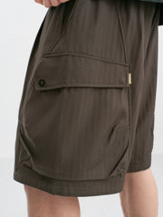 Men's Cargo Style Mid-Length Shorts