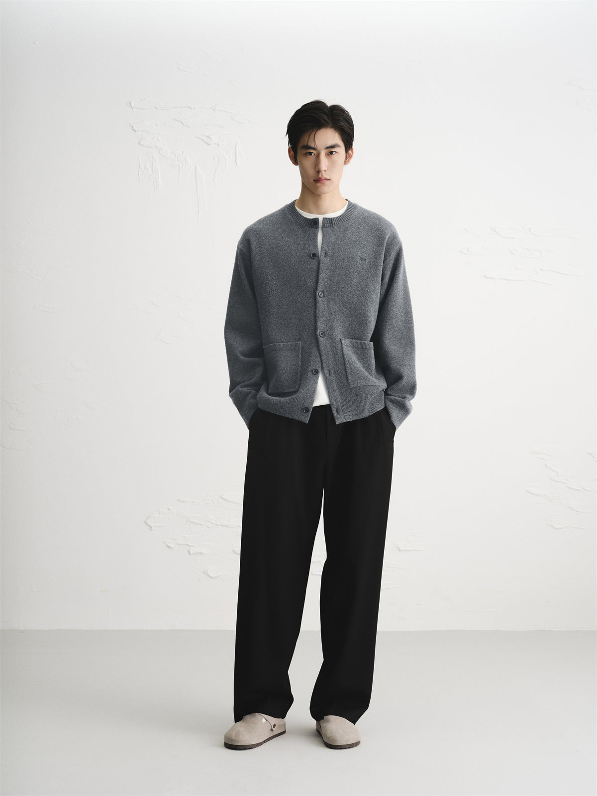 Men's Brushed Knit Cardigan with Dog Embroidery