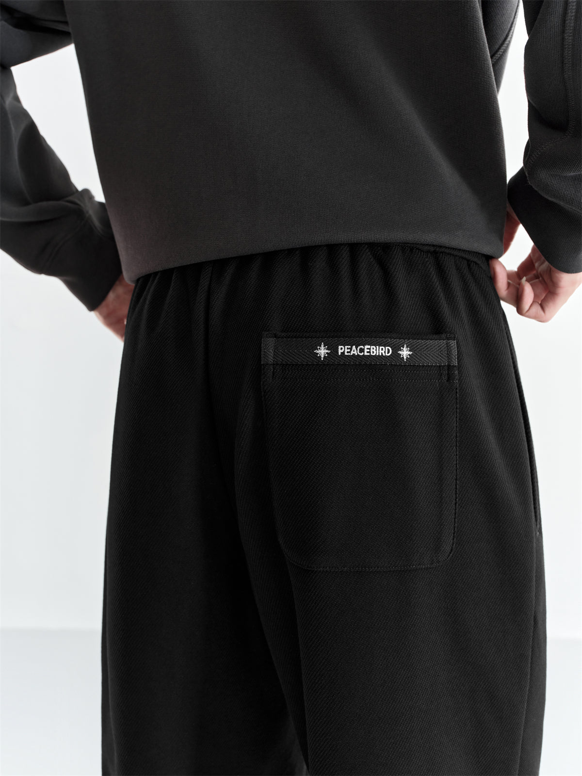 Men's Solid Tapered Jogger Pants