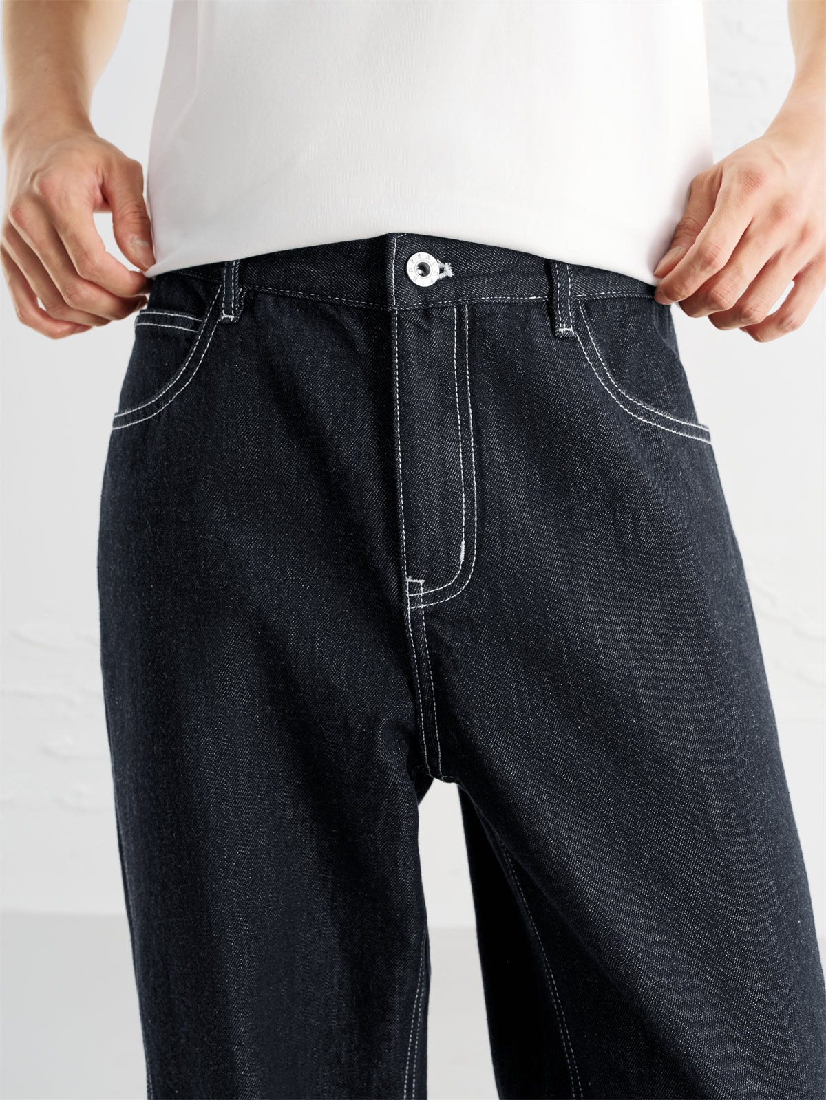Men's Cotton Straight-Leg Jeans with Contrast Topstitching