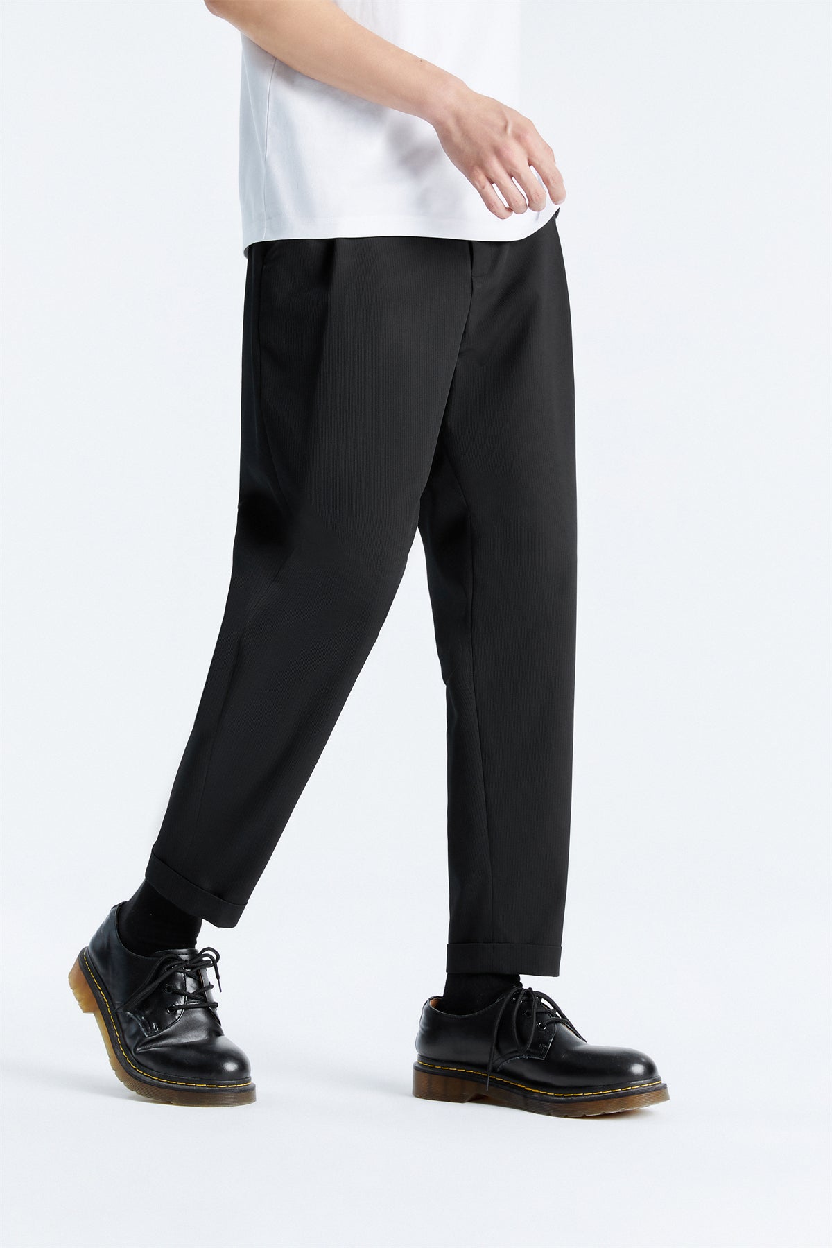 Men's Tapered Cropped Trousers