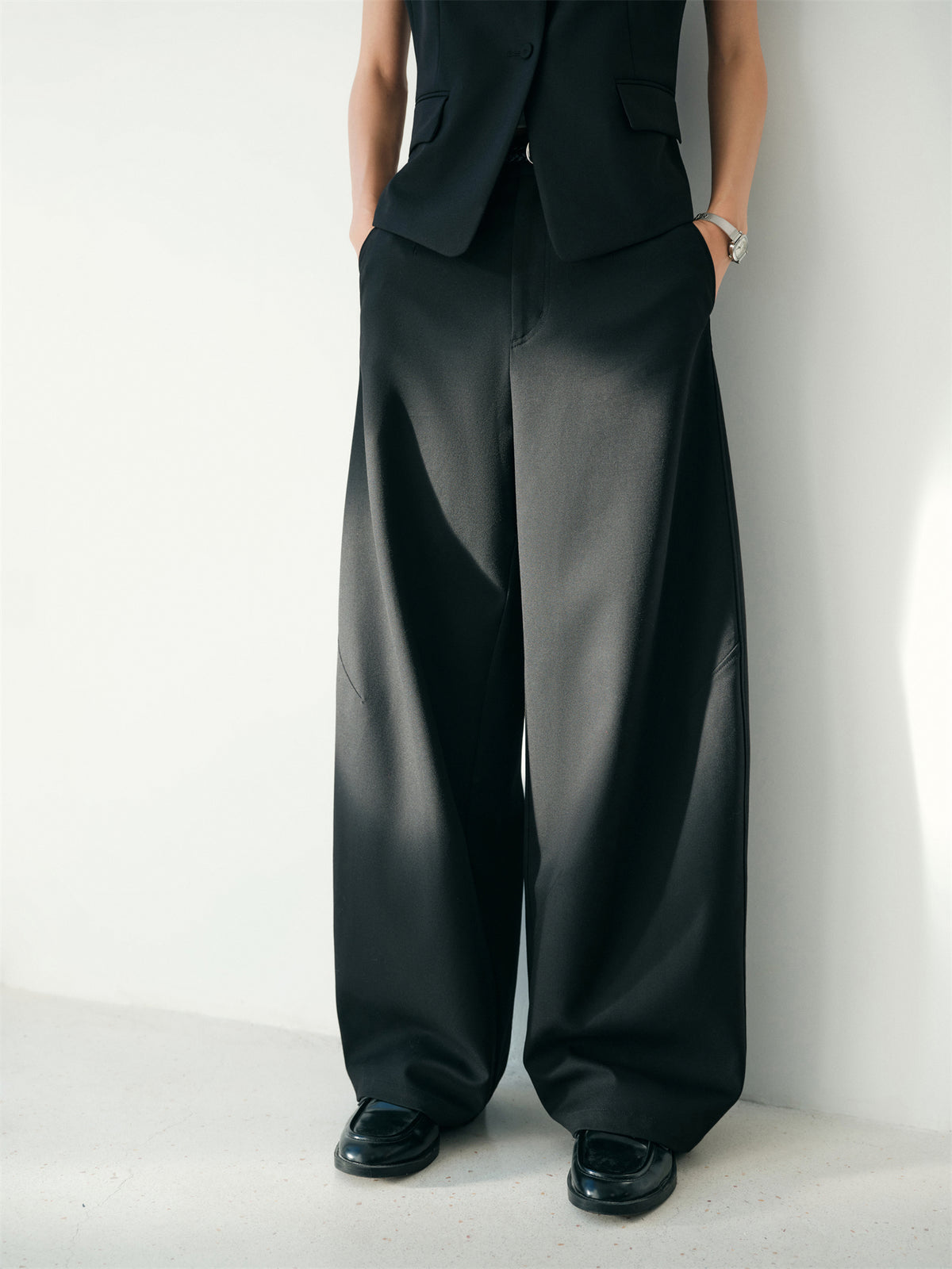 Women's Barrel-Leg Tailored Trousers