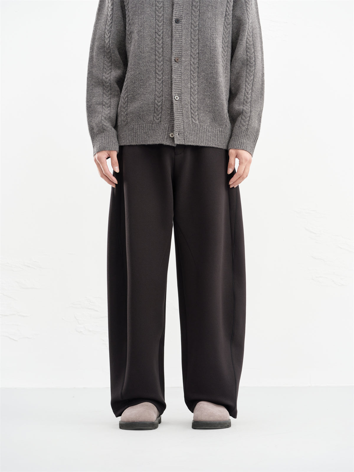 Men's Black Relaxed Curved-Leg Sweatpants