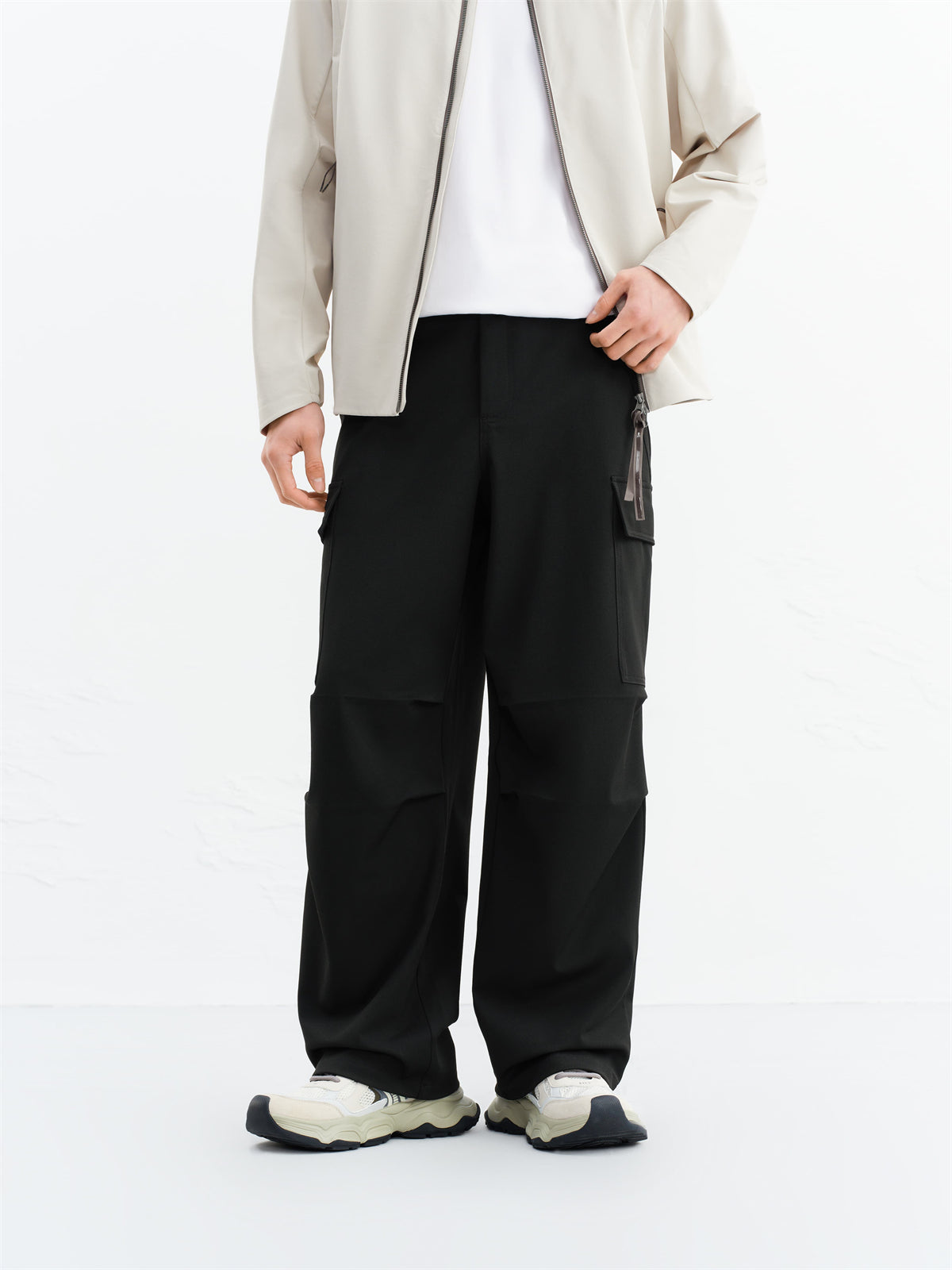 Men's Drawstring-Waist Straight-Leg Cargo Pants