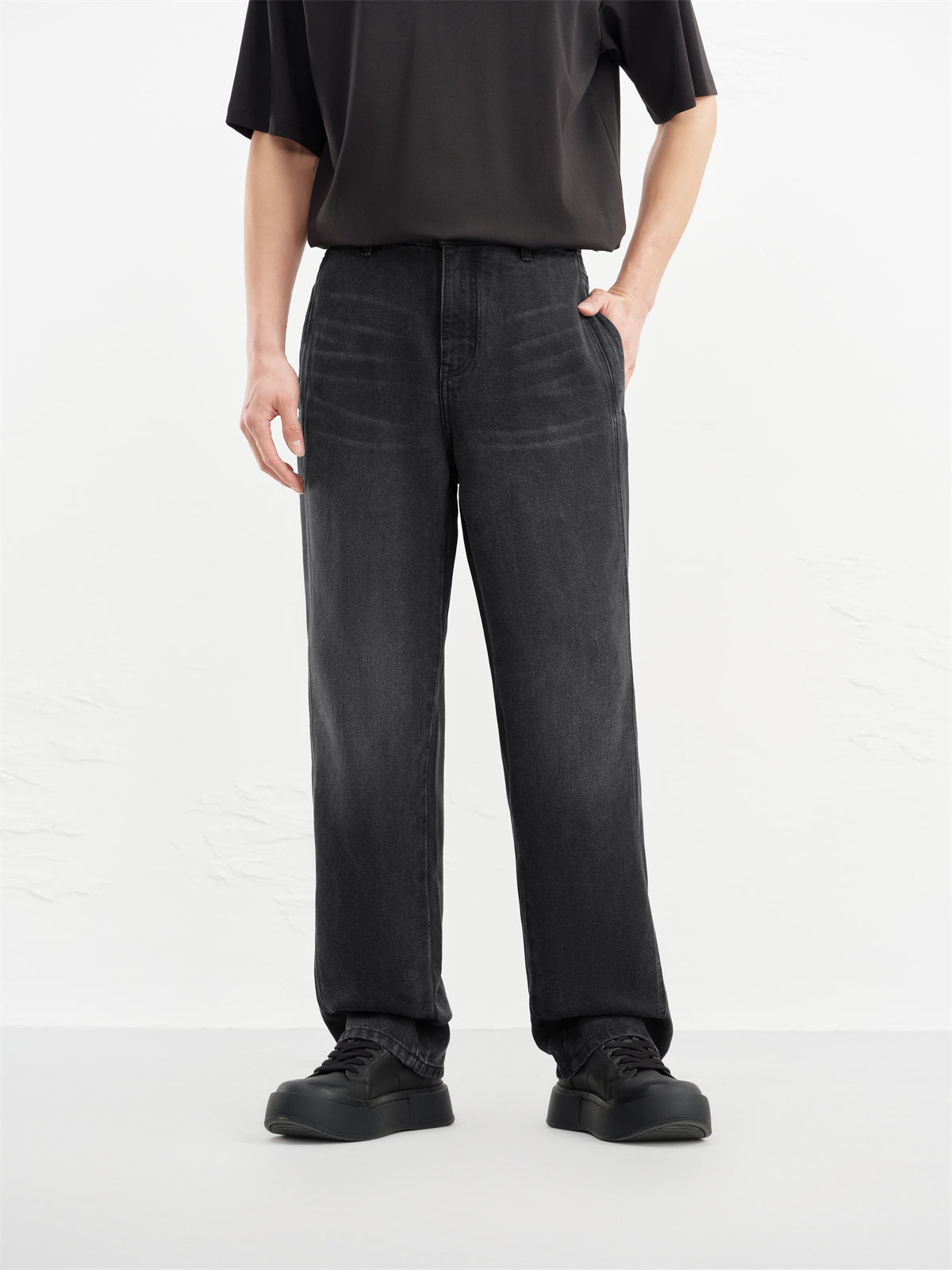 Men's Washed Lyocell Straight-Leg Jeans