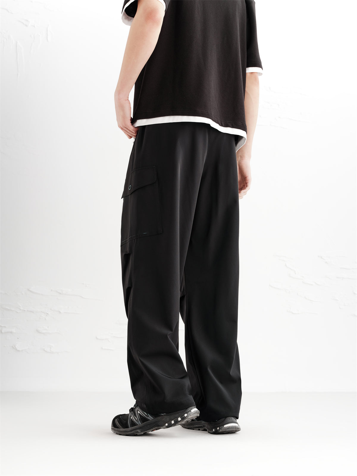 Men's Utility-Inspired Wide-Leg Trousers