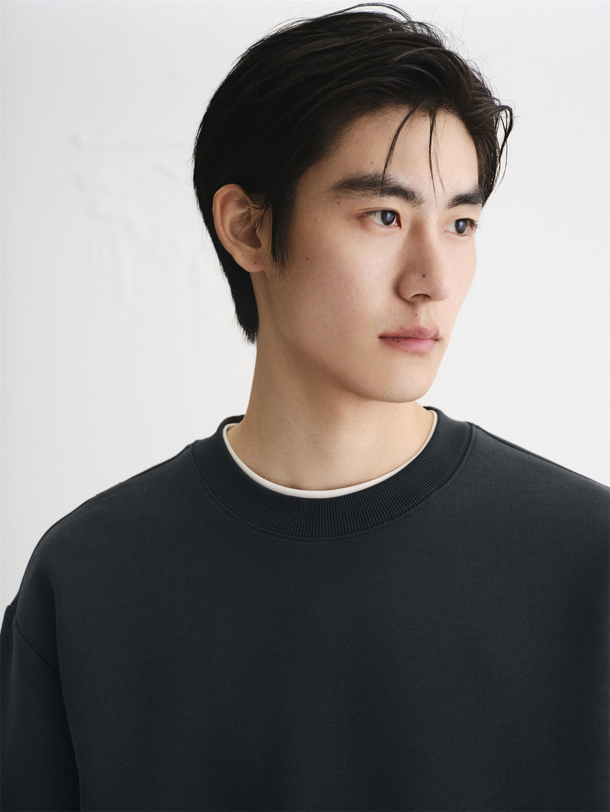 Men's Solid Loose-Fit Casual Sweatshirt