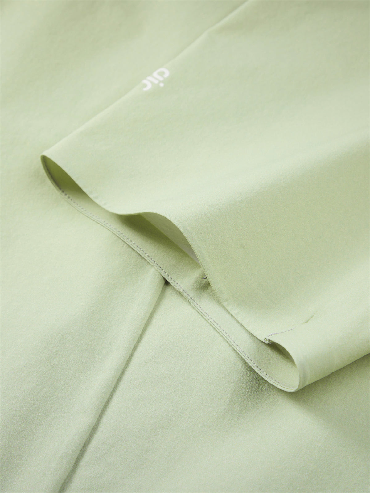 Men's Gradient Utility Short-Sleeve Shirt