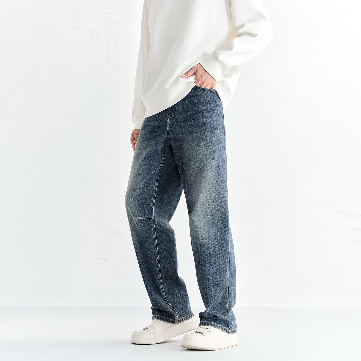 Men's Elastic-Waist Straight Jeans