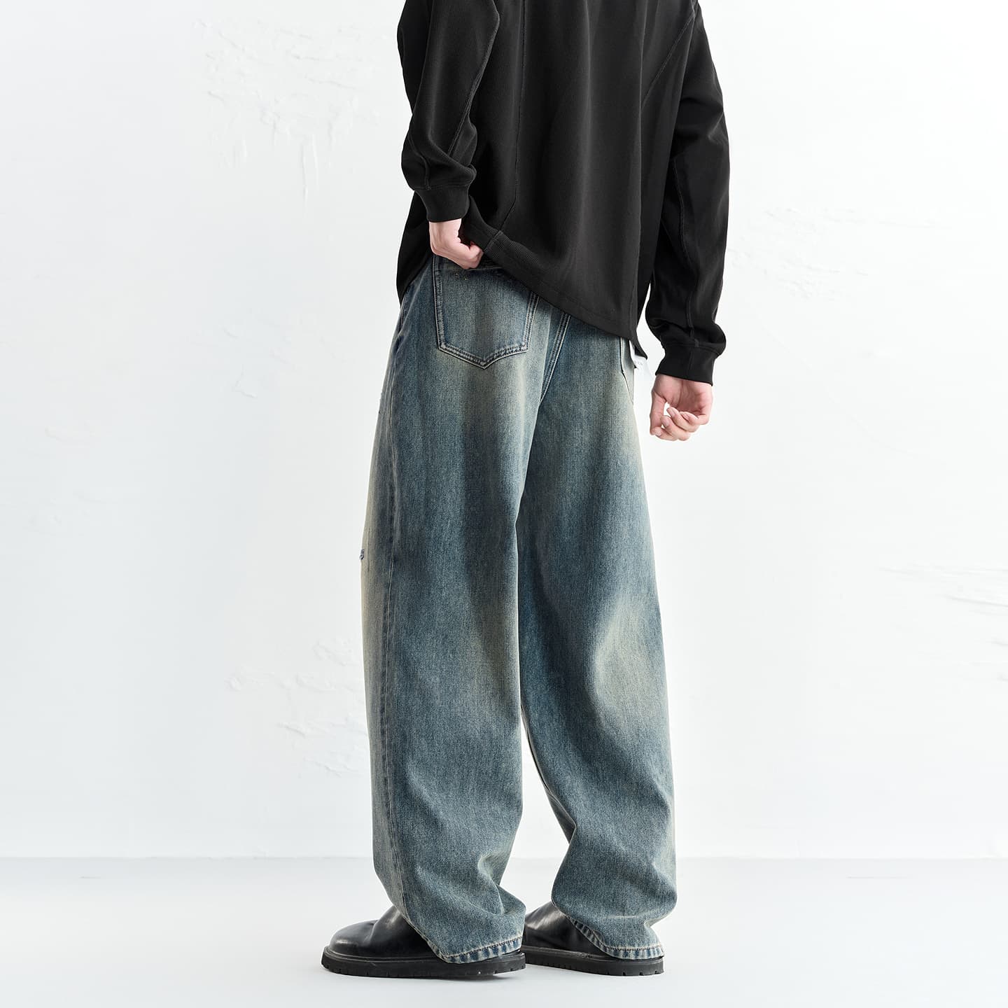 Men's Contrast Distressed Wide-Leg Jeans