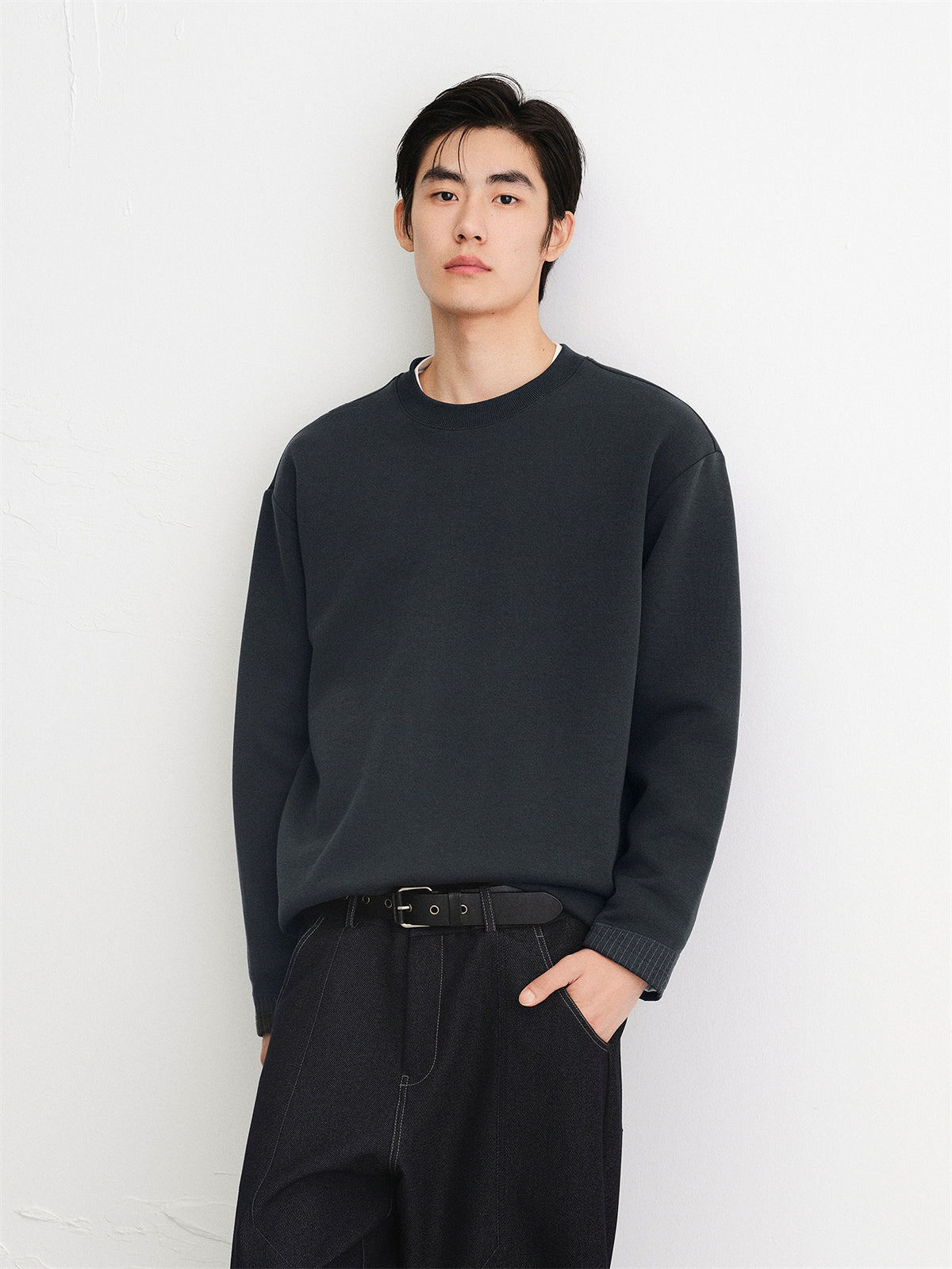 Men's Solid Loose-Fit Casual Sweatshirt
