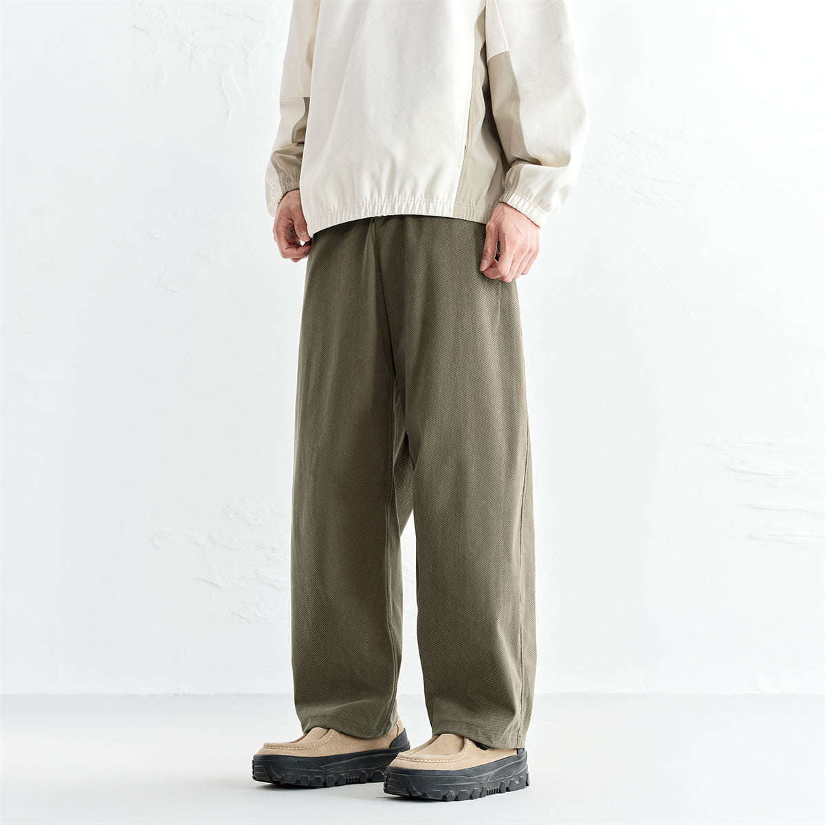 Men's Relaxed Corduroy Tapered Pants