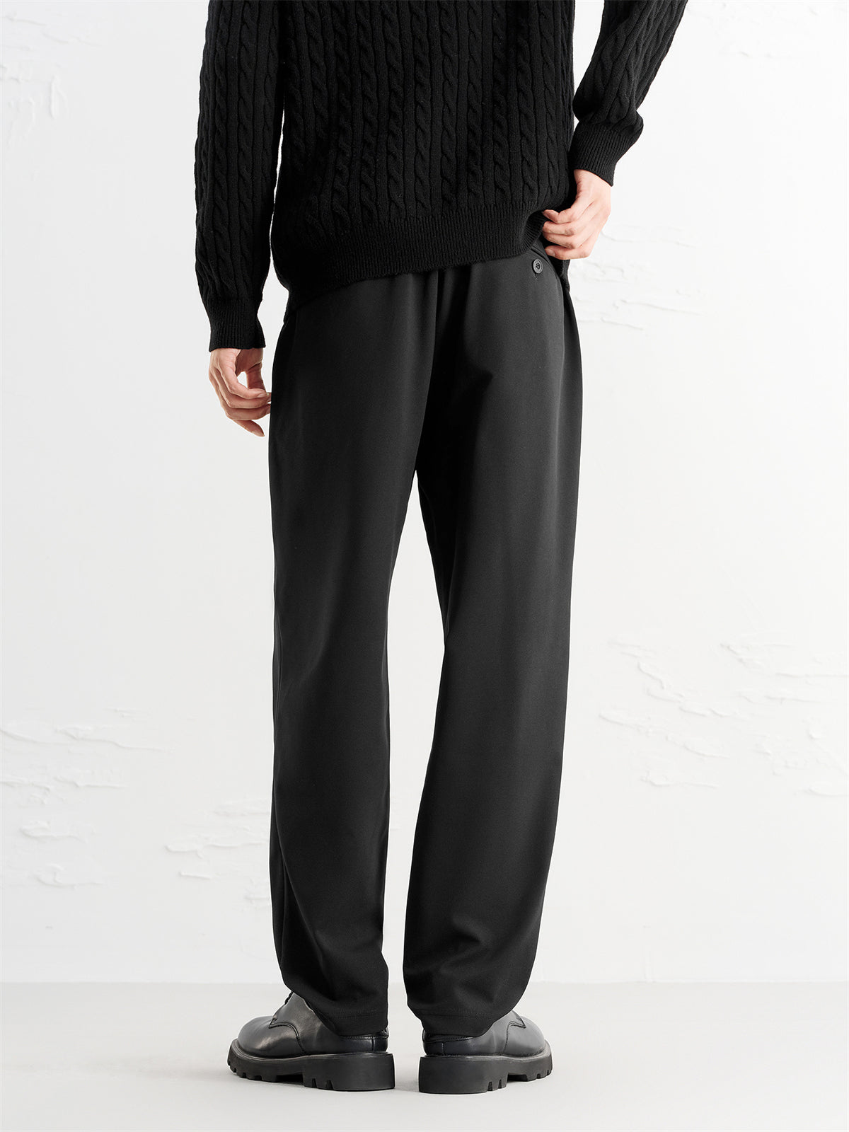 Men's Straight-Leg Textured Sweatpants
