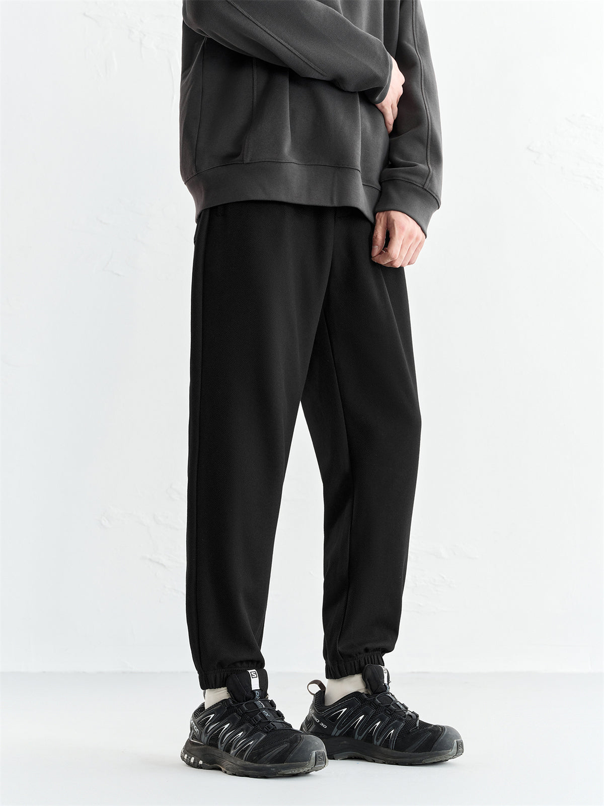 Men's Solid Tapered Jogger Pants