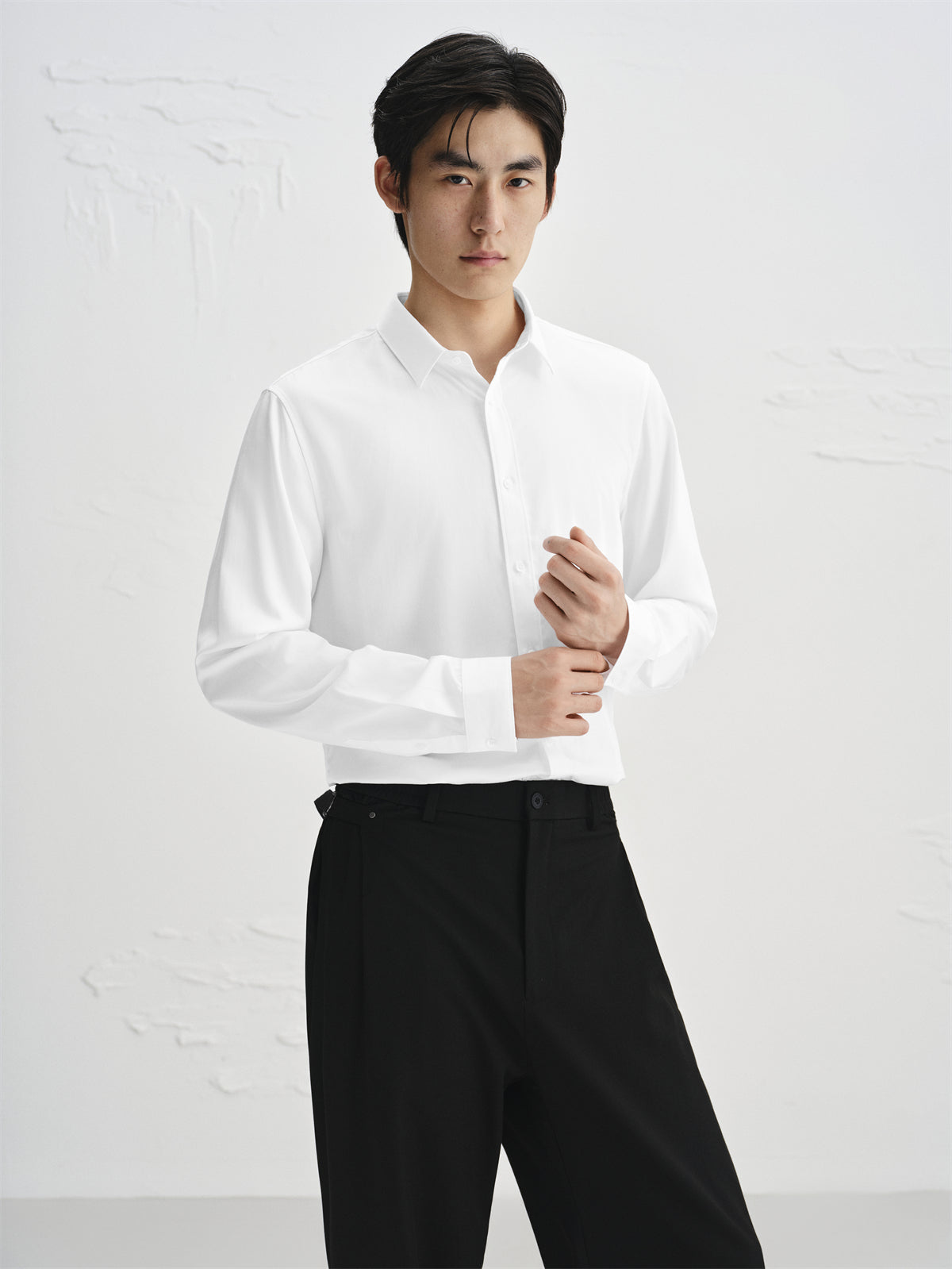 Men's Slim-Fit White Long-Sleeve Shirt