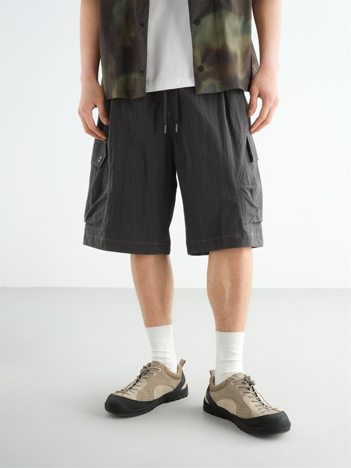 Men's Utility Cargo Shorts with 3D Pockets