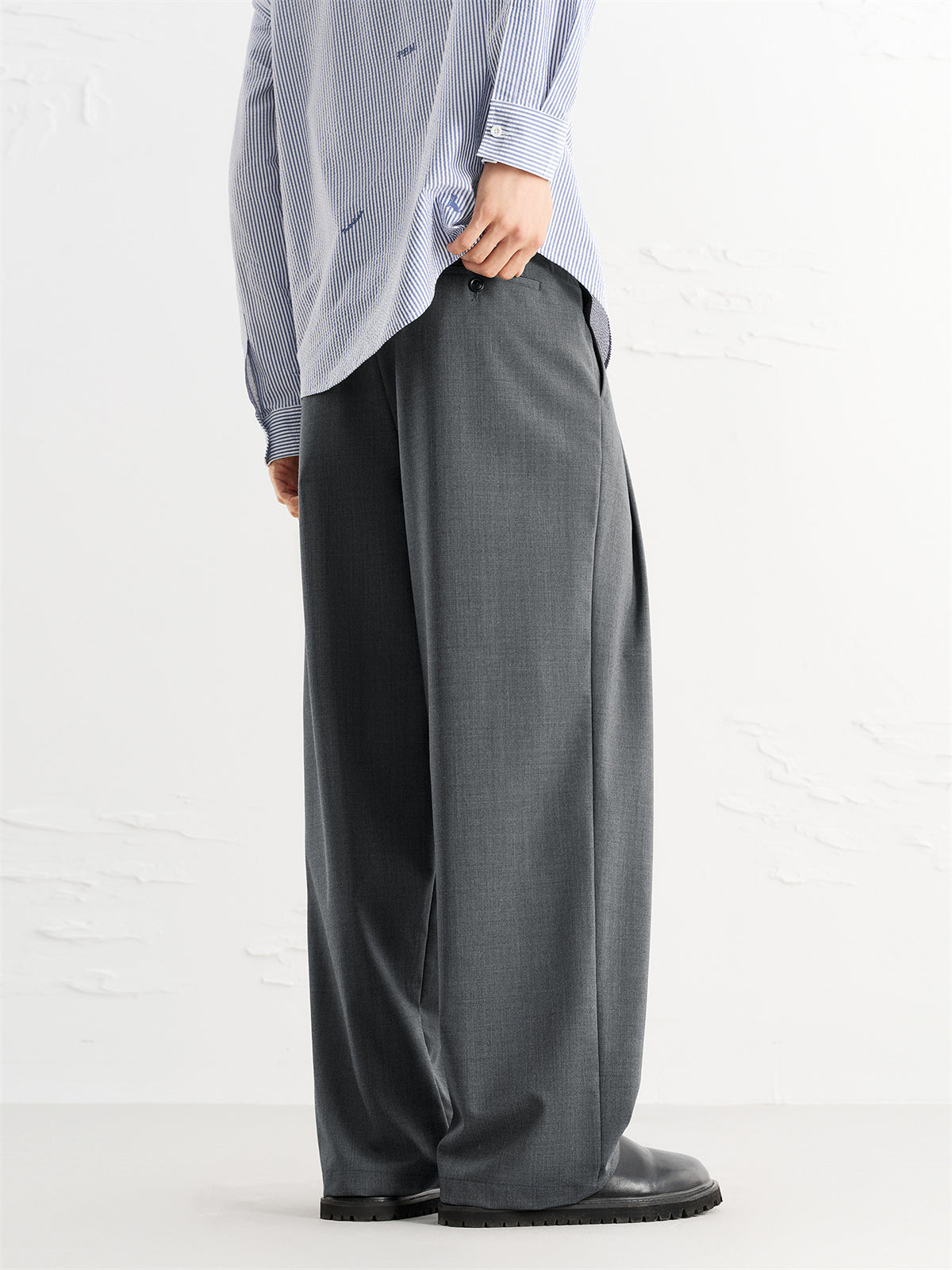 Men's Grey Relaxed Tapered Suit Pants